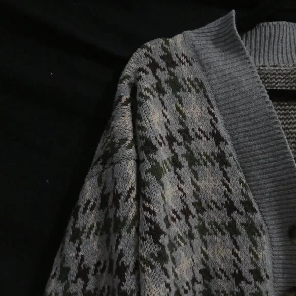 Heavy Wool Blend Houndstooth Button-Up Cardigan | xl - extra large | V-Neck - Picture 3 of 15
